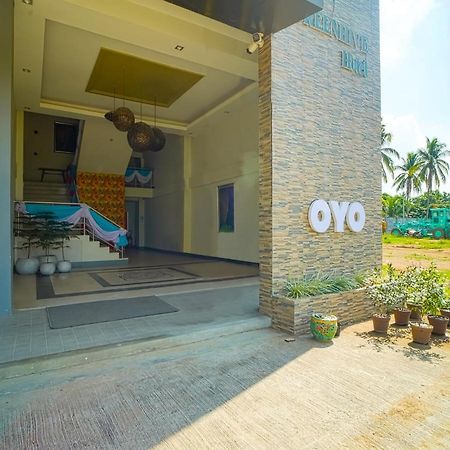 Capital O Oyo 785 The Greenhive Hotel Ibaan Exterior photo
